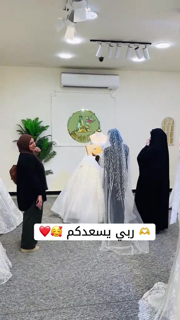 عنوان حله شارع الجمعية مجمع بيروت طابق ثاني ❤️🌸

نص مكتوب في الصور:
- ربي يسعدكم