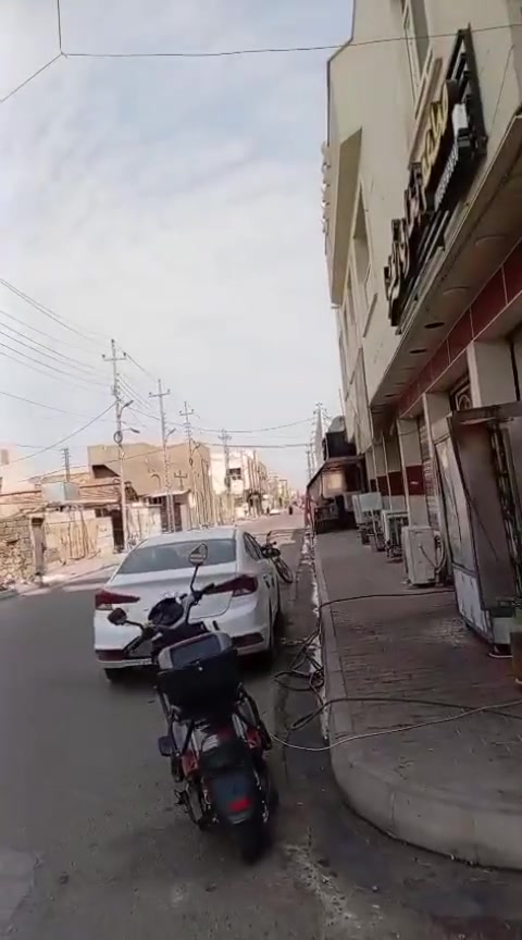 بيت طابقين للبيع في الملعب سوق سلاله 200 م نزال 20 واجهه 10 يحتوي على غرفتين ديوانيه وصاله وحولي الطابق الثاني غرفتين نفس قياس  الجوه صحيات داخليه وخارجيه *********** وسعر 150بي مجال@

