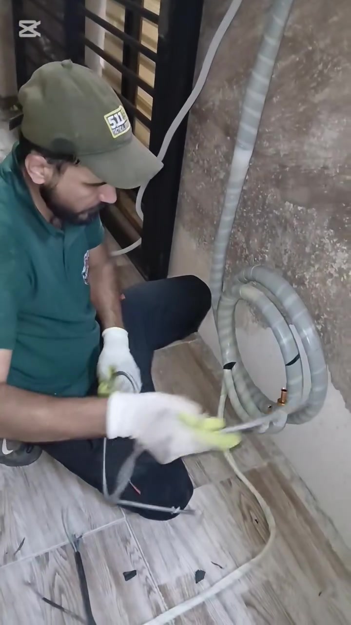 نصب.فتح. غسل . صيانة جميع انواع السبالت داخل بغداد📌 للتواصل📞
***********📲
