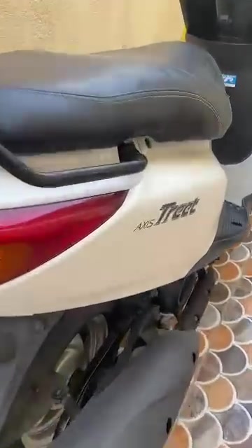 السلام عليكم اكزز نوزل كفالة عامة ماعدا الكفر الأمامي مبدل ولباقي وضع الشركة درجة جديدة بمعنى الكلمة السعر مليون وربعميه وبيه مجال العنوان حله مركز للاستفسار ***********

