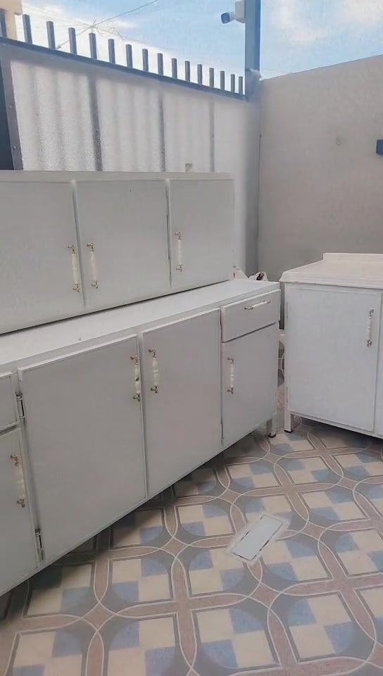 مكلفه بالنشر كاونتر تكمه ثكيل مو سوكي نظيف جدآ السنك متر ونص مرمر الكاونتر مرتين يحتاج تنظيف بسيط العنوان بغداد الكرخ السعر ٤٠٠ بي مجال بسيط الشراي يتصل ***********واتساب موجود ما متواجدين بالماسنجر
