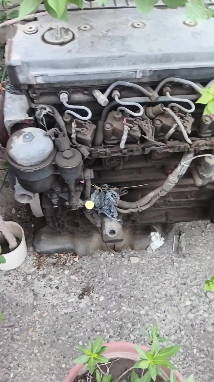 قطع غيار • للبيع • تواصل