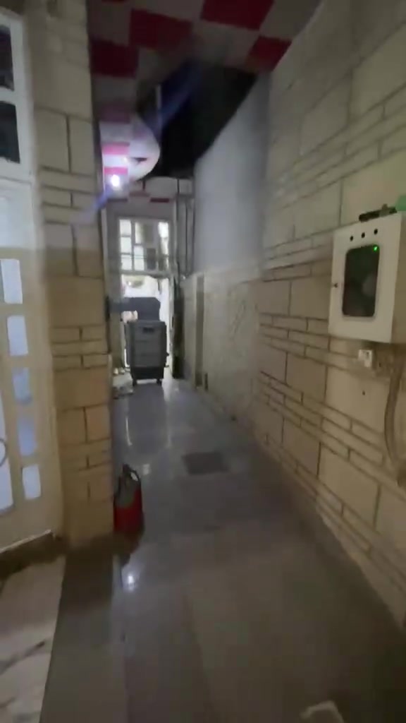 السلام عليكم
يعلن مكتب الثقة للعقار للبيع والشراء

عن بيت مسلح طابقين نظيف جدا و جاهز

للسكن بناء حديث في منطقة الدوره حي المعلمين شارع ٧

يتكون الطابق الأول من مدخلين

طارمه خارجيه و خدمات خارجيه و استقبال

و منور و مطبخ و خدمات و حولي و غرفه نوم

الطابق الثاني يتكون من

ثلاثة غرف نوم و حولي و خدمات و سطحين شتايكر
استفسار الاتصال على الأرقام

*********** واتساب ***********
*********** واتساب ***********

بإدارة /  علي حسن جارالله العلوي
بإدارة  /  خالد علي مدلول الساعدي

ومن الله التوفيق للجميع
