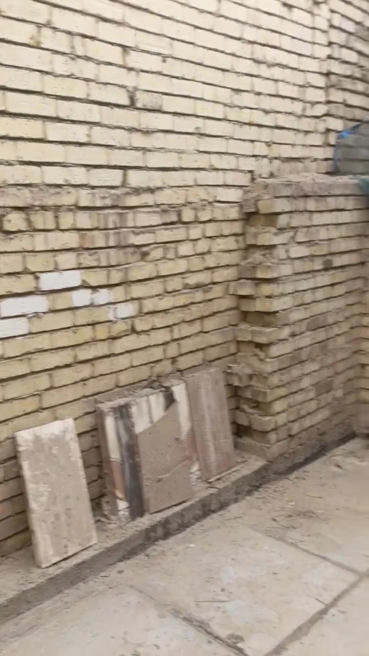 السلام عليكم مشتمل مساحه 80 متر للبيع 4في20 يحتوي كراج واستقبال وحولي درج خدمات وغرفة نوم بالطابق الثاني غرفه نوم وخدمات طابق نص الموقع حي اور قريب حسينية المصطفى قريب من الشارع للاستفسار عن السعر الاتصال على الرقم ***********
