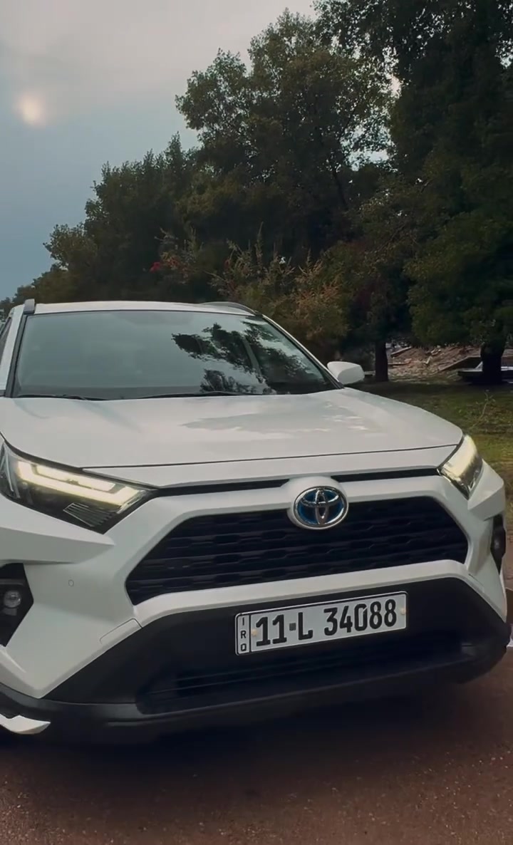 السلام عليكم اخوتي 

راف فور وكالة SAS  موديل 2024 XLE 

   Toyota RAV4 Hybrid 2024

السياره زيرو ماشية 16 الف كيلو فط 

السيارة تحت الضمان مازالت لمدة 6 سنوات من تاريخ النشر 

مواصفات السيارة غنية عن التعريف 

2500 هايبرد 220hp 
الكير E-cvt من تيوتا نمرة هادئة وسلسة
السيارة AWD
فتحة سقف 
تحكم بالمرايه الجانبية + تسخين 
المقاعد يدوي 
كامره خلفيه 
حساسات امامي + خلفي 
كار بلي + اندرويد اوتو 
ويل كروم قياس 18 
تشغيل بصمة 
قطعتين تبريد 
رادار + تحذير اصطدام

السيارة للجناي رايده 28 الف دولار 
وبيه مجال 

رقم التواصل: ***********
