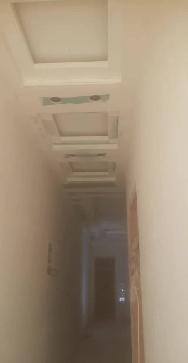 كادر ريحانه محترف الديكور والصباغ نعمل جميع الصباغ جميع ديكورات سعار منافسه هاتف *********** يمنه بيتك غير شكل
