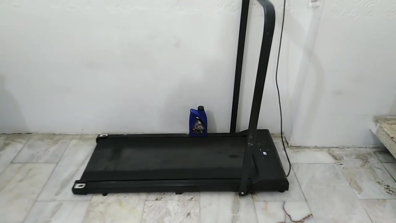جهاز جري للبيع
سعر الجهاز مع بطل الزيت: 80 الف و بي مجال
يتحمل وزن: 100 كيلو 
رقم الهاتف: ***********
بي واتساب
