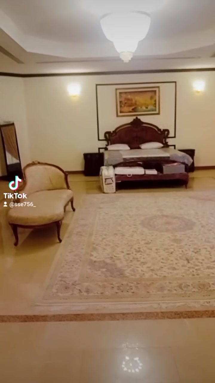 سلام عليكم شركه شركة الجوهره لتنظيف المنازل 
عملنا الجديد فله في منطقه الخضراء 
مع كادر متدرب ومختص بل تنظيف مواد فعاله ودرجه اولا 
اسعارنه مناسبه سارع وحجز طلبك 
الحجز والستفسار يرجا مراسلا علا واتساب الهاتف ***********
