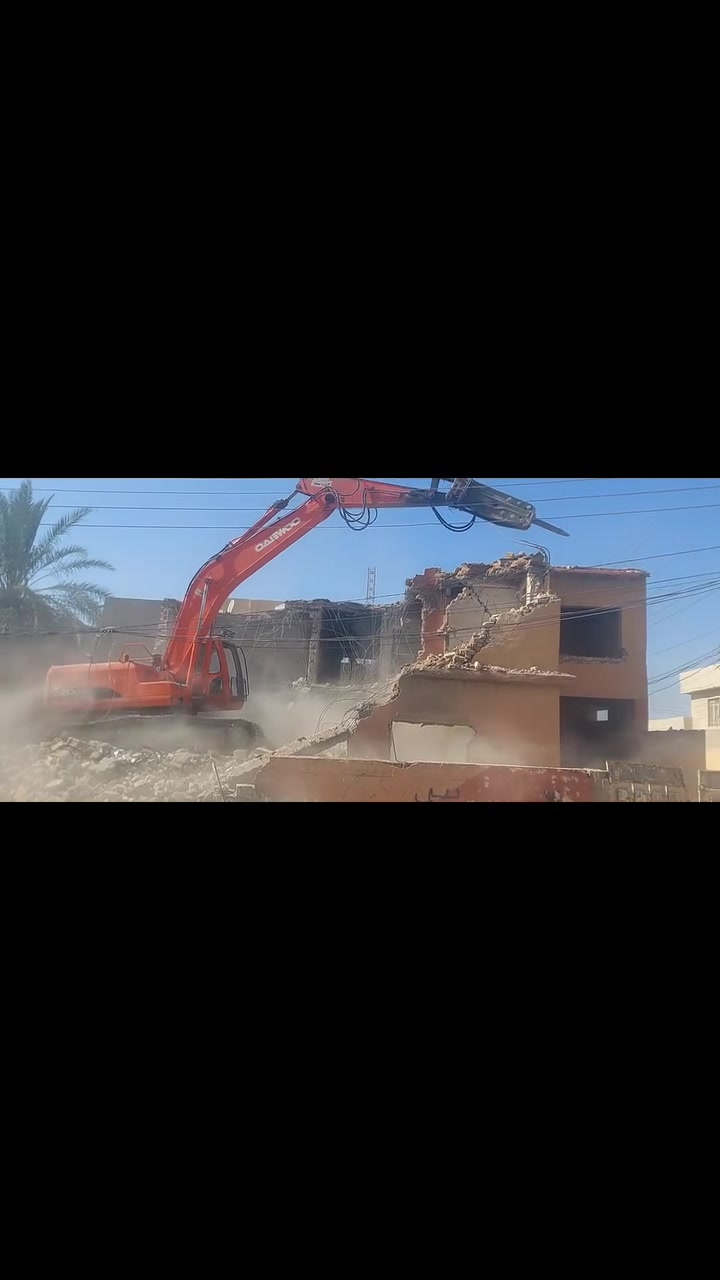السلام عليكم
حفاره دايو حجم 220 
موديل 2000
رقم اربيل باسمي  
سنويه 27
مكينه جاهزه مجهزه للعمل بوجهك
مع جك همر حجم 2000
للإستفسار الاتصال 
***********
***********
