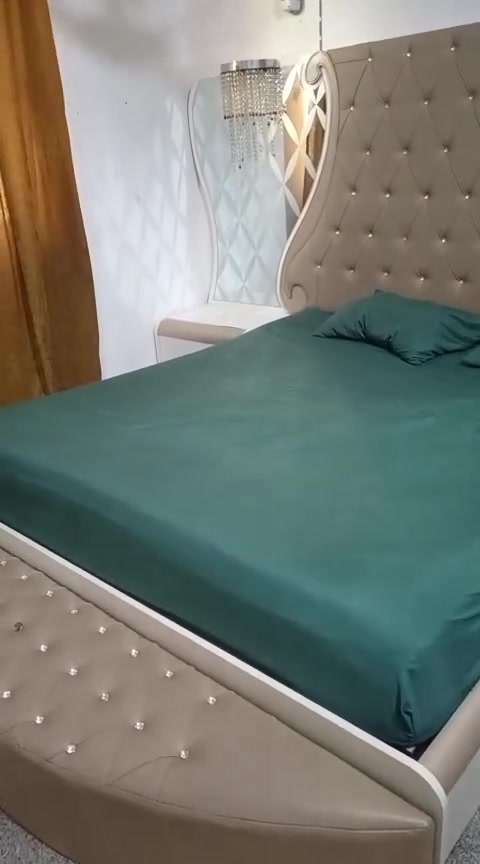 سلام عليكم غرف تركية للبيع غرفة نضيفه
سعر 600 وبيها مجال 
***********
