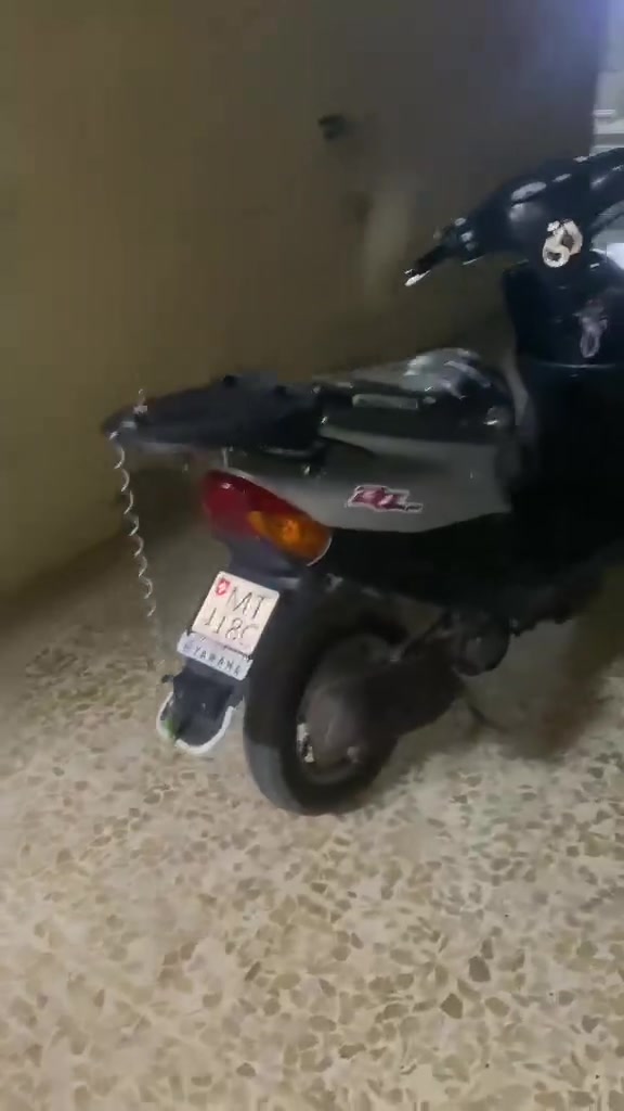 عطور نحله بس اشوفك للبيع سعر 400 وبيها مجال شيء قليل ما مفتوح بس قبض كندر مكاني موصل جديده يا مجعمل غوات الشراي يجي خاص وهذا رقمي *********** مفتوح واتساب
