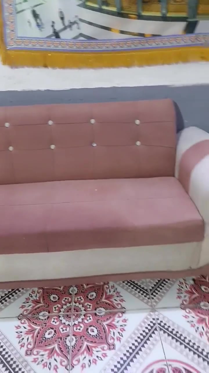 َمكلفه بالنشر
 تخم خمس قطع عشر مقاعد للبيع  ب١٨٠ الشراي يتصل على  ***********
