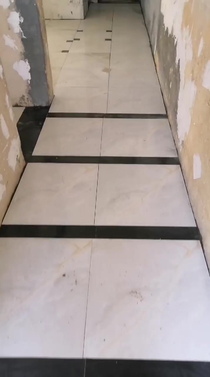 نشتغل كرسته وعمل وبس عمل ترميم الملازل

سيراميك لبخ تفليش بورك وجص

كوله ورانه سلم مفتاح الك وتستلم منزلك

بقل من اسعار السوك *********** راسلوني وتدللون الشغل كربلا فقط