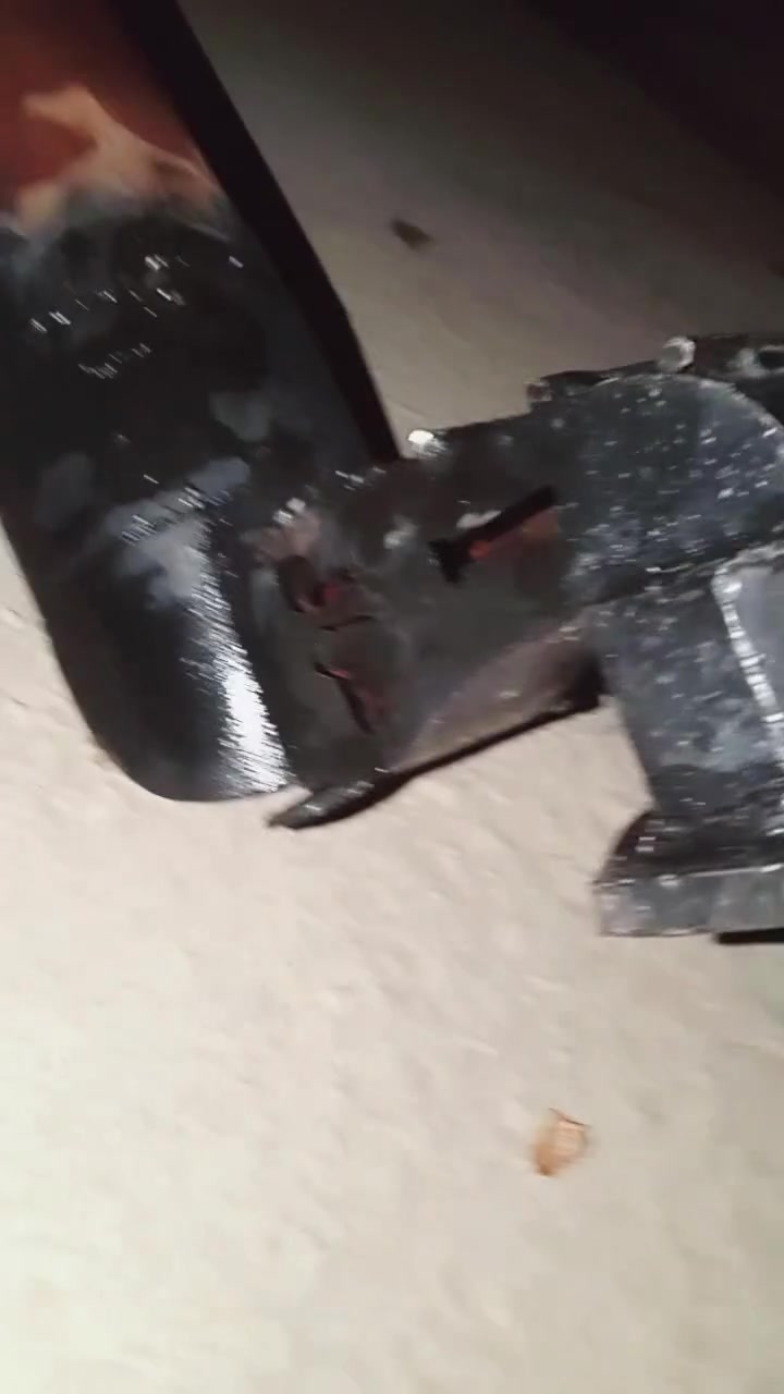 السلام عليكم 
الراصطه للبيع 
مكان حله حي العسكري 
اكو توصيل مناطق قريبه ع مركز 
السعر قيم سعر يعجبني و يعجبك 
***********
