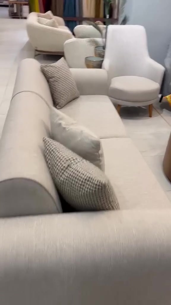 مساء الخير 
تخم تركي مودرن غير مستخدم (غير مستخدم) 
اخذته بمليون و650 ومستعجل ع بيعته 
وصل الشراء موجود 
8 مقاعد 
تجي تشوفه تچيك وتتأكد انو غير مستخدم نهائيا .

مو سعره ابد مليون الله شاهد .
 كربلاء 
***********
