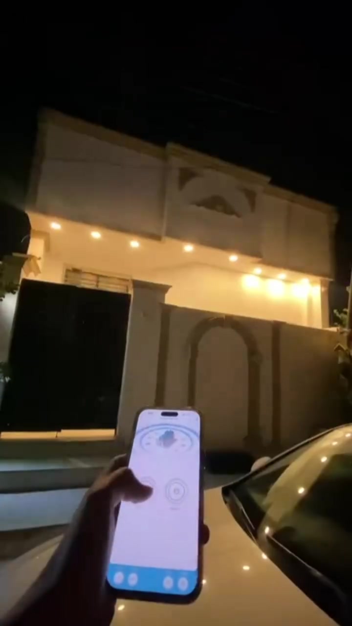 بيت للبيع .. جاهز للسكن
طابو سند زراعي ٢٥
🏠مساحة ١٠٠ متر  - واجهة ٦,٦ م و نزال ١٥,٣٥ م
📍العنوان / سريع ابو غريب الجديد 
قرب محطة جوهرة العدنان
( فرع معزول مباشر ع خط السريع ) 
طريق عشر دقايق من ساحة اللقاء
التفاصيل ⬇️
غرفتين وصالة ومطبخ  وحمام
ارضية بورسلين 
سطح شتايكر
جوانب البيت ملبوخ كامل
وديكور كامل
 نصف كهربائيات نظام سمارت 
ماء - كهرباء - مولد  جاهز
نظام تصفية ماء للبيت كامل مع ٢  تانكي
سخان و بوستر وماطور
مراوح سقفية
منظومة كامرات
*برج انترنت 🛜  مع ملحقاتة كامل مع البيت
شغال ( وخدمة المنزل مجانية ) مع وارد شهري من البرج
والسعر ٨٣  مليون
-
*********** للاستفسار محمد السامرائي
