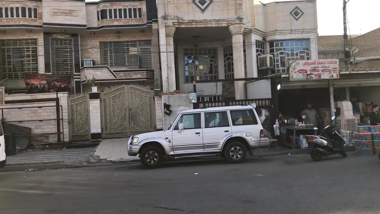 السلام عليكم بيت للبيع طابو ملك صرف 200متر عل الشارع العام الرئيسي يم مدرسة بغداد يم سيد هادي القصاب احلى موقع بالمنطقة التفاصيل داخل المنشور للاستفسار عل الرقم ***********
   منطقة الكفاءات  
مستعجل على البيعة
***********
