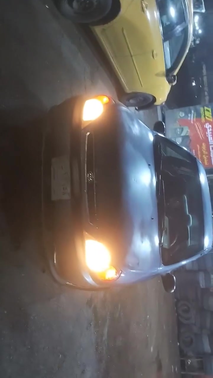 للبيع كيا ريو موديل 2002 وارد امريكي كير عادي سياره  كامله من كلشي مابيه نقص اكو بيه بعض الملاحظات مثل حساس صالنصه وحساس مبخره واكفات مااعرف تنضيف او تبديل 

4تايرات جدد تبريد شغال مااحب اطول عليكم تجي وتشوف بعينك سعر 45وبيه مجال للشراي تحويل ثاني يوم البياع شراي لاشوفني وجهك لان تعبوني واتعبكم مكاني بغداد الغزاليه 

اتصل على الرقم ***********
