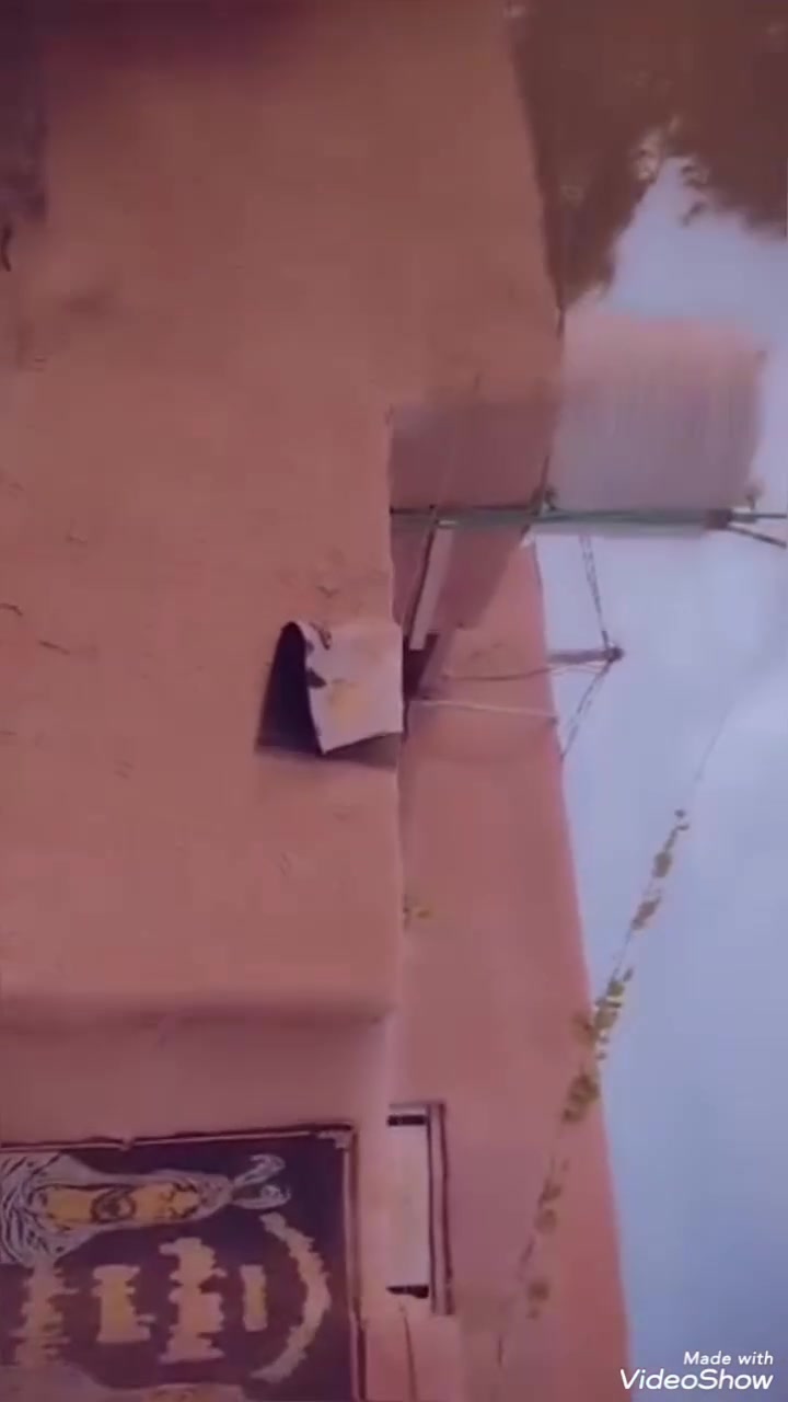 دارالبيع رفاعي وره البدعه البيت زراعي مساحه 240 غرفتين وصاله وديوانيه ومطبخ وصحيات داير ما داير البيت ترك 1ونص  الي شراي ينتصل ‏‪***********‬‏
