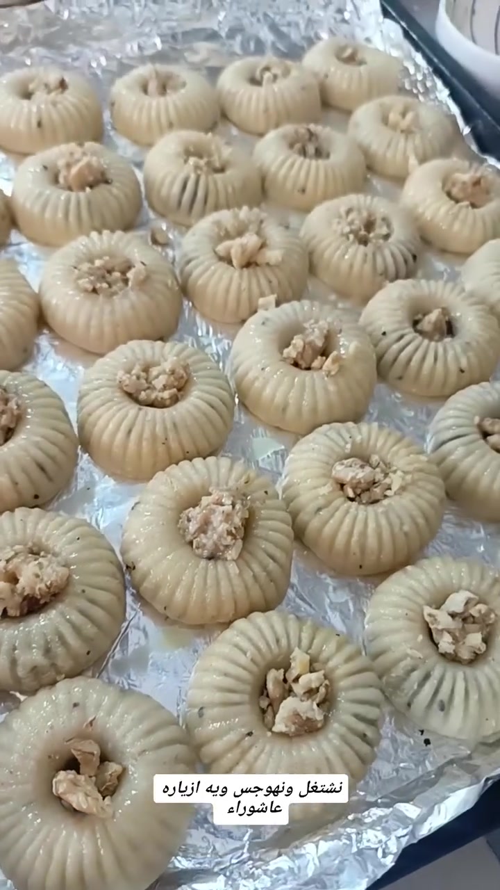 كليجتنه بلمكسرات الفستق الحلبي والب جوز والهيل هشه تموع مووع شرط شهر متيبس 🔥🔥✨للحجز برقم الواتساب ***********
