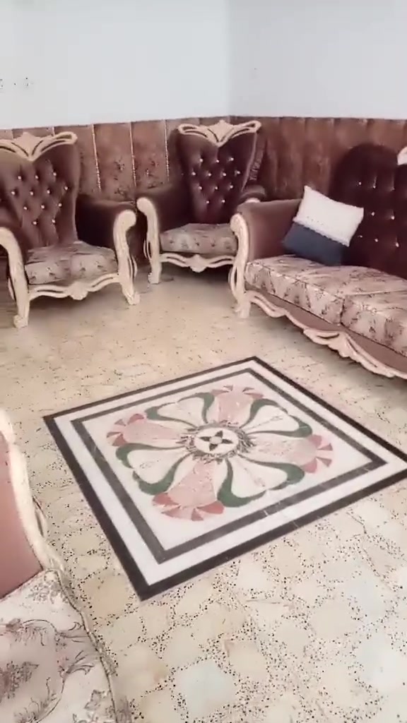 سلام عليكم
للبيع تخم الملكي تركي مكاني بغداد سعر ٥٠٠

***********
