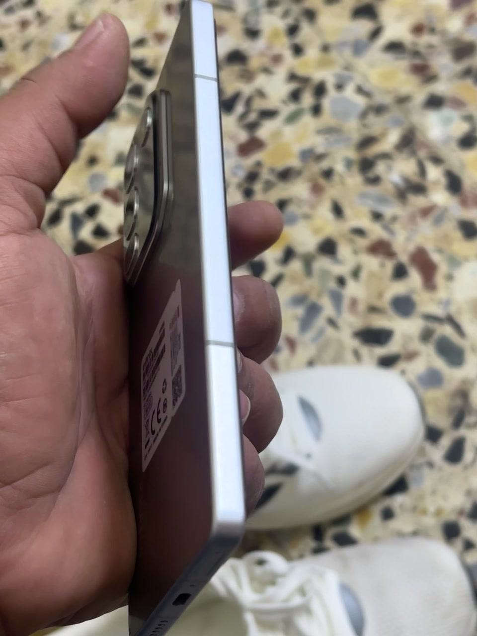 السلام عليكم 
انفنكس نوت 50 برو 
ذاكرة 256 / داخلية12+6
التلفون اخو الجديد كلش نضيف 
غراضه كاملة كارتونه  وشاحنه وسماعات 
وشاحنة لا سلكية  وكفر
السعر 275،000
العنوان بغداد الطوبجي
تلفون : ***********
