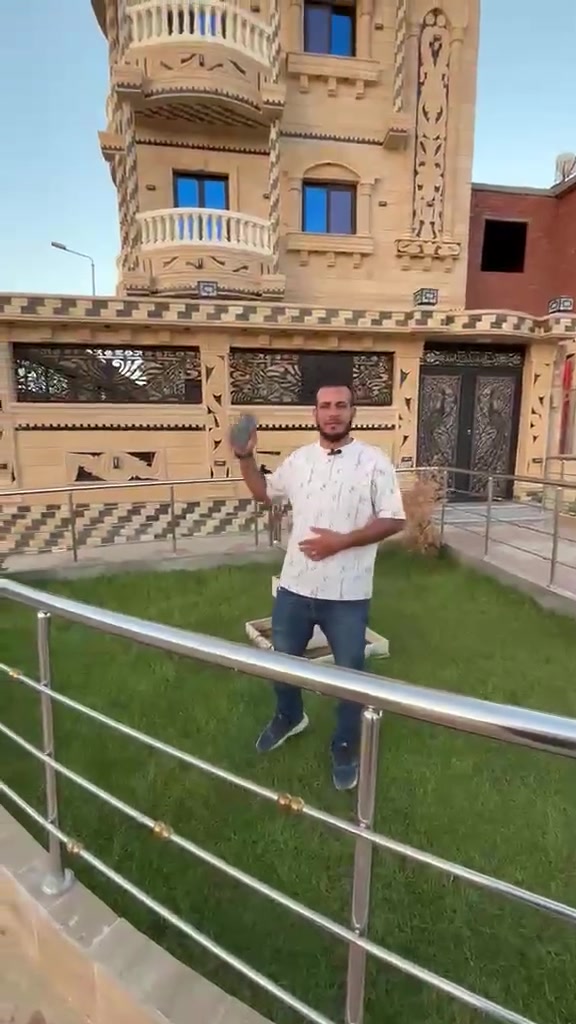 حدائق أكتوبر المنطقة الرابعه ناصيه علي الرئيسي ٢٦٦
١٥٠متر مبني على ١٠٠م بالعدادات والروف يسعدنا تواصلكم معنا 😊الارقام 
 الفيديو الداخلي واتس اب @ [2848***********5:13708:011 58667326] 
01019461797
