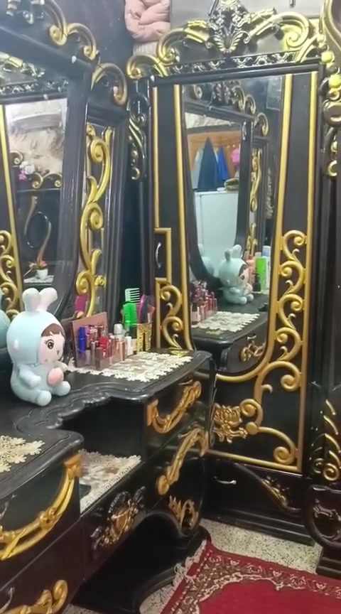 سلام عليكم غرفه نوم تفصال صاج علئ شكل تصميم تركي عرفه نظيف كلش نظافة 95 /100.   اني امفصله 3 ونص.   وهسه رايده مليون ونص وبيه مجال مكاني ناصريه مركز حي اريدو ***********
