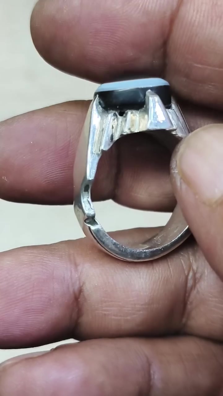 للبيع • لا تفاصيل • اكسسوار