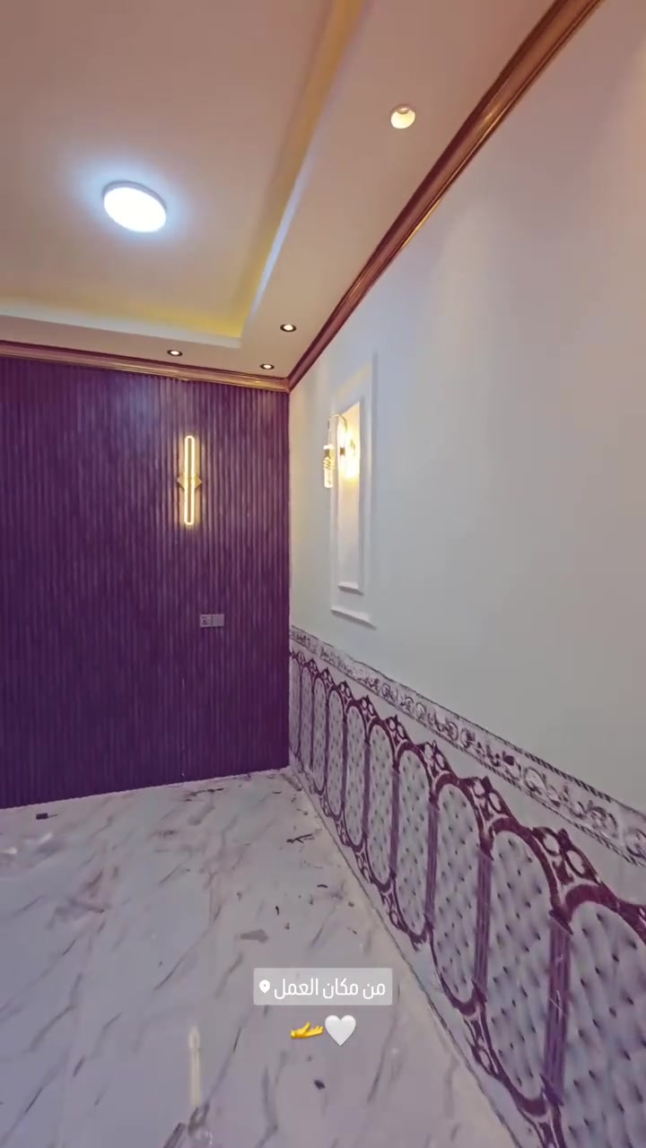 اللمسة الأخيرة هي اللي تحول البيت إلى تحفة فنية! 😉 تعبنا واشتغلنا حتى نطلع بهالترتيب والنظافة.
جدران مطعمة بـ بديل الخشب مع لوحات جدارية سحبات تعطي عمق وفخامة للمكان، ومصبوغة بأحدث ألوان أصباغ جوتن الأصلية المقاومة للرطوبة. 👍🌟
إذا تريد بيتك يطلع بهذا الترتيب والجمال، مالك غير:
👑 بسام النعيمي لكافة أنواع الأصباغ والديكورات 👑
📱 للتواصل المباشر: ***********
#سحبات_مودرن #صبغ_جوتن #ديكور_خشب #ترميم_منازل #صباغ_محترف #ديكور_عراقي #بسام_النعيمي
