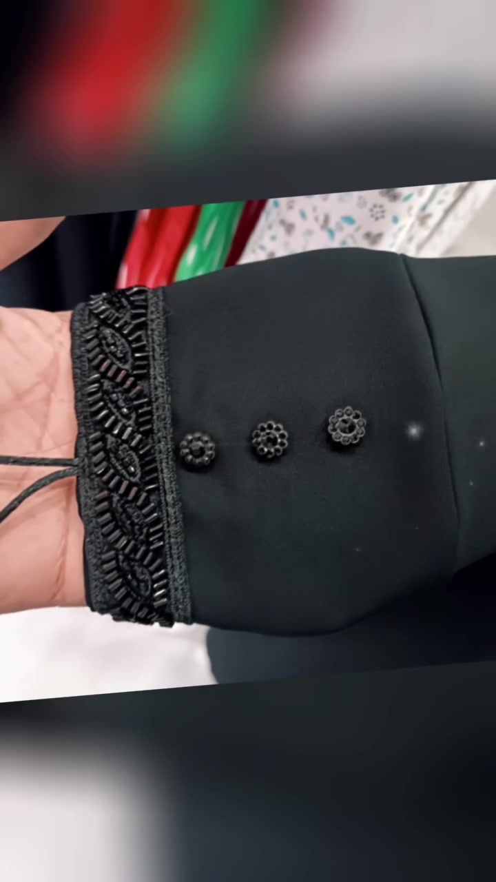 أزياء رائد💃 🪬🧿
عبايات خليجية🧿 🧕 حجاب وفستان شرعي💎💎
احدث موديلات وارقى اقمشة 💃🪬🧿
العنوان/خانقين شارع مزرعة مجمع روتانا طابق السرداب
محل 6 💃أزياء رائد💃 لحجز مراسلة الصفحة او على👇
واتساب/***********📱 خدمة توصيل  داخل خانقين وجميع محافظات العراق 🚗🏍🚗🏍
