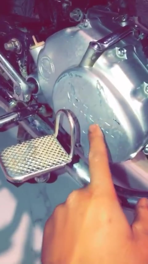 سلاوی خواتان لی بی سۆنیک٢٠٢٣مە کینەی کامل دەسکاریە قوەتی عە جایبی بە لا وە یە کامل کیانی سفرە شاسی با ریک  وە سوفی نا کەم بە با رە ی مە کینەی  ٣٨٠يه ك توز  معامه له  له سليمانيم ***********
