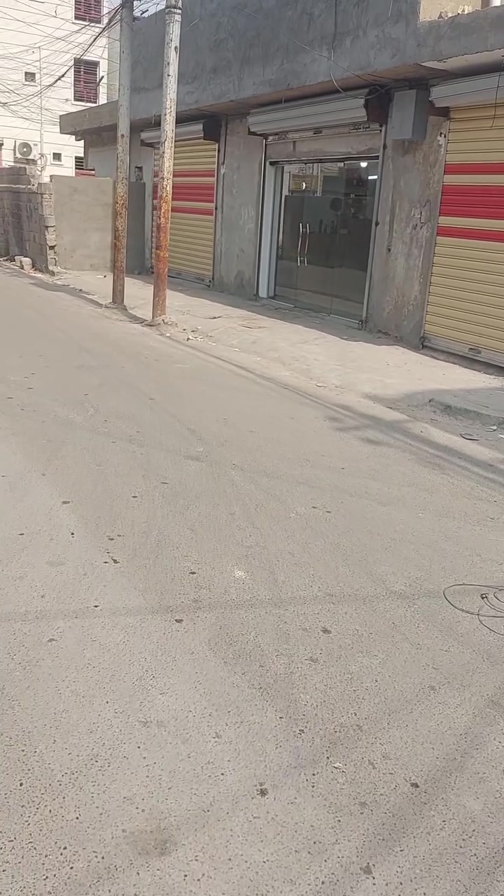 محل للايجار • الشارع الوسط • قفل