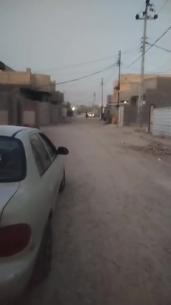🏠 دار للبيع – جاهز للسكن

📐 مساحة الأرض: 120 م²  
🏗️ مساحة البناء: 90 م²  
 جنس العقار إصلاح زراعي يوجد فيه معاملة تمليك 
🔹 مواصفات البناء:  
• بناء بلوك  
• الطابق الأول: سقف كونكريت مسلح  
• الطابق الثاني: طابوق وسقف سندويج  

🛏️ الطابق الأول:  
• غرفة  
• صالة  
• مطبخ  
• استقبال  

🛏️ الطابق الثاني:  
• غرفة  
• صالة  

✅ البيت جاهز للسكن  
📍 الموقع:  بابل قضاء المحاويل /ملحق حي العسكري  

📞 للاستفسار والحجز والتفاصيل:  
**مكتب عقارات الأسد 

***********
***********
