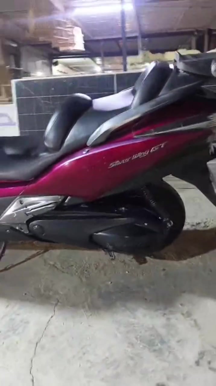 سلام عليكم
سلفر ونج جيتي 400
 مكينه كهربائيات مكفولات 
كفرهة يرادله صبغ  كفرات كلهن كاعدات كبس 
مكاني بابل الاسكندريه سعر 15وبيهة مجال 
***********
