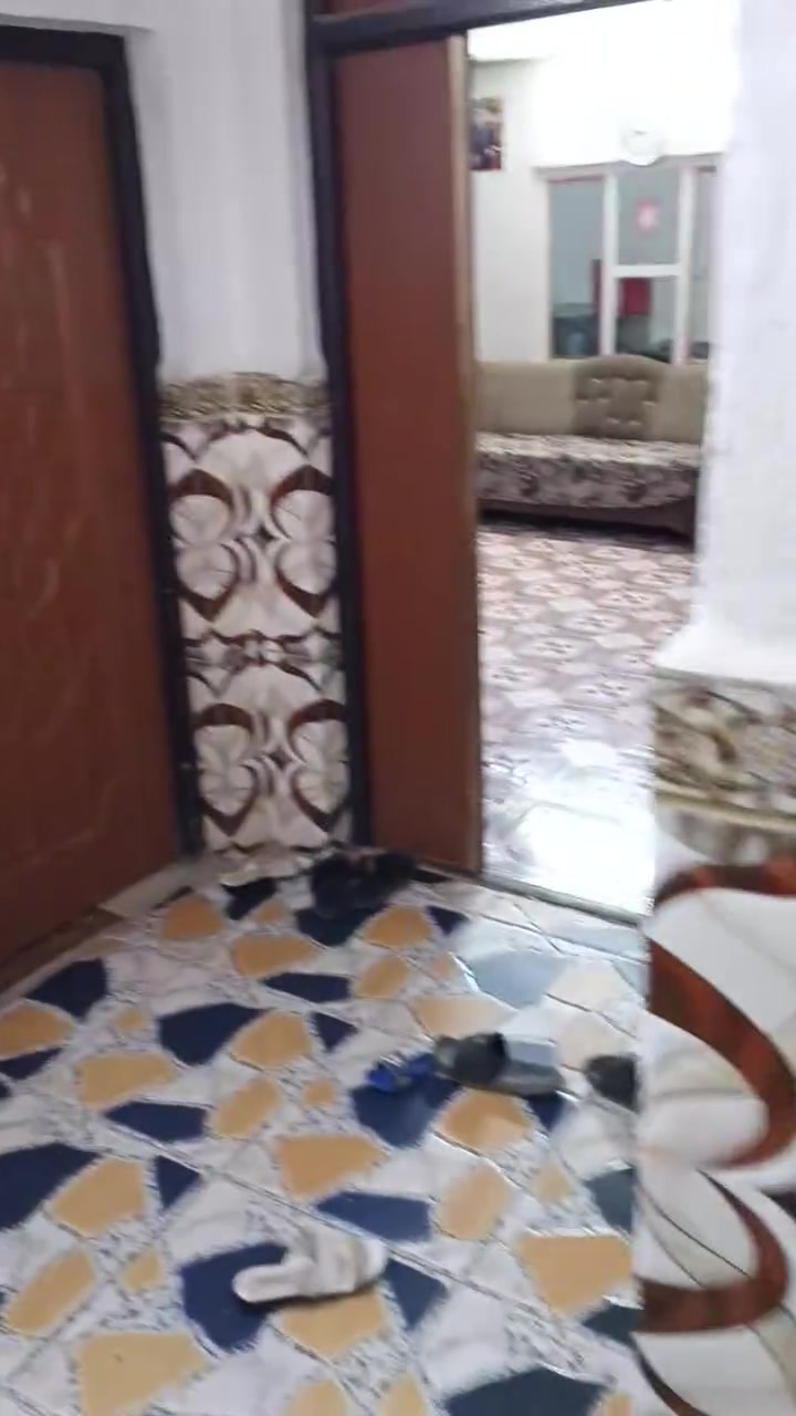 ياالله بيت للبيع مساحة 148 ملك صرف يحتوي على 3غرف وصاله كبيره مطبخ كبير البيت كلش نضيف ومرتب موقع البيت مابين باب سور وشطيطه بسعر مناسب اتصل ودلل *********** @للجميع
