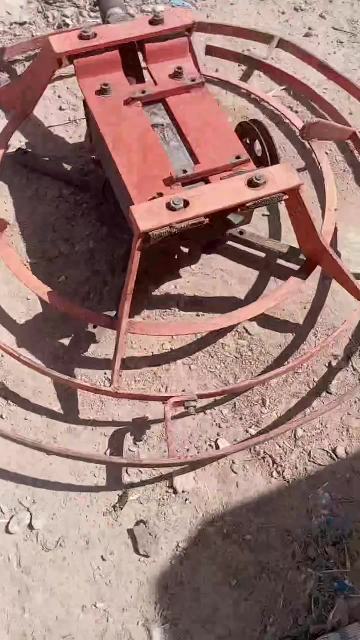 سلام عليكم شباب كير بكس للبيع كامل اليده والدرع كامل عوزه بس محرك اشتري محرك او شده ع ليه او كبل للشغل نضيف نضافه مثل مشوف كدام عينك سعر 225 ***********
