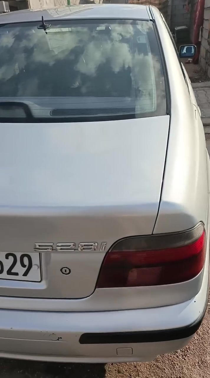 سلام عليكم للبيع   صقر6 سلندر  528
مديل 2000 رقم اربيل 🇩🇪  مداور شتحب  مكينه وكير خيرمن الله   تخم تاير جديد حداديه حلوة تبريد قطعتين  ويل  حجم 16
غرفه جديدة برده  السياره بيه طخه بالجاملق خلفي  السياره مصبوغه عام  مداور ثاني يوم  سعر95وبيه مجال بسيط مكان البصره للستفسار
***********
