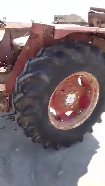 السلام عليكم عنتر للبيع محرك 60بالشرط محرك كير اكسل تخم تاير بيهه بريك 2800بيهه مجال للاستفسار *********** سليمان بيك طوز خورماتو
