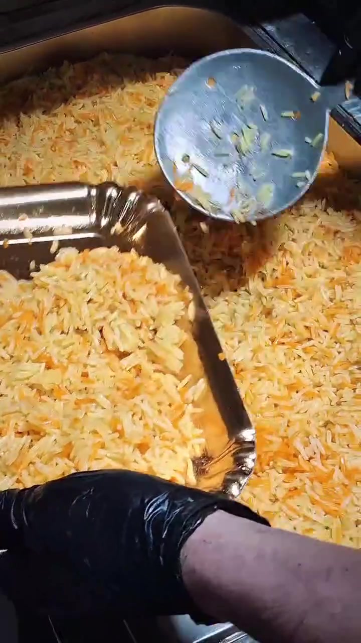 😍عررروووض😍اجنحة 8قطع ب6الف وياها تمن ومرق وزلاطه
دجاج بوادي ب12 وياها تمن ومرق وطرشي وخبز 
دجاج الذبح ب15 وياها تمن ومرق وطرشي وخبز وزنها كيلوين و400
الفلوجة شارع 40 قرب ماكولات الشام للحجز ***********
