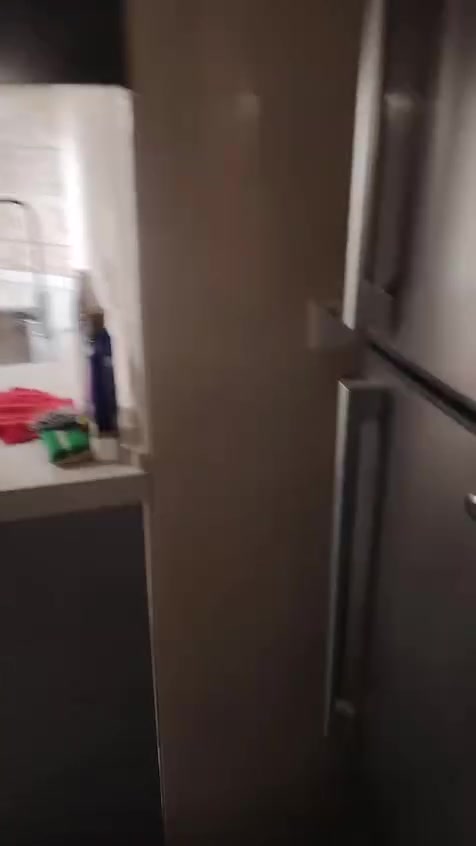 السلام عليكم ردت ابيعهن شلع لاكن ماصارت قسمه ابيع قطع كما موضح بالفيديو الاتصال فقط
***********
