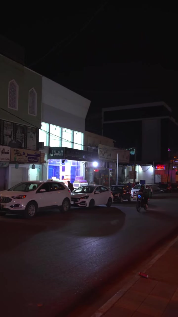 الطابق الثاني للمعمل اسفنج الهلال ( القاعة ) للإيجار 
تصلح كمخزن او كافتيريا او تقطيع حسب الطلب 
العنوان حي المصارف مقابل منزل ارشد الزيباري 
للتواصل على الرقم ***********

