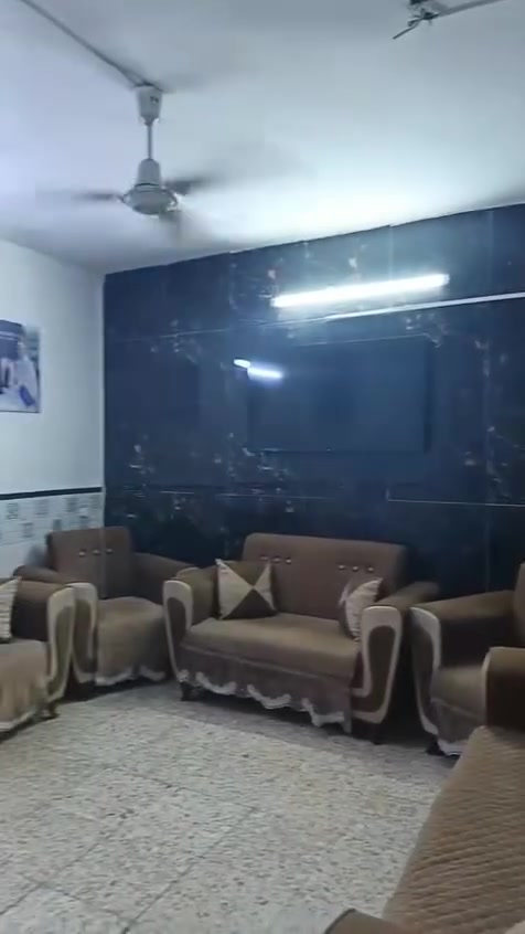 🏠 للبيع بيت سكني – فرصة مناسبة
📍 الموقع: بغداد – مدينة الصدر قطاع 47
📐 المساحة: 72 م² – نصف قطعة أمامية
🛣️ الشارع: فرع عريض، مو دربونه ، 
🏡 البيت على الشارع العام

🔹 الطابق الأول:
• استقبال
• حمام وتواليت
• مطبخ
• غرفة نوم

🔹 الطابق الثاني:
• غرفتين نوم
.

📞الاستفسار:***********
