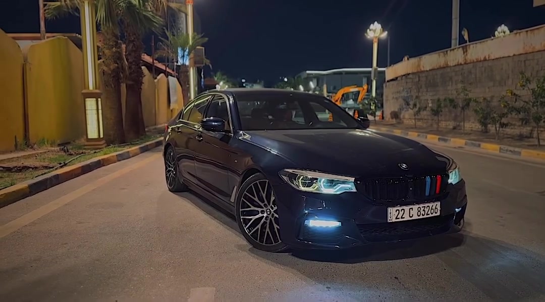 للبيع أو المراوس
BMW 530i / M PACKAGE 💙🔥
موديل 2017 - مكينه 2.0 TWIN POWER TURBO 🔥😎
خليجي وكالة العروش كلين كفالة من كل شي 
المواصفات : 
فتحة سلايد روف 
5 بردات 
4 ابواب شفط + بصمة
صندوگ كهربائي 
كاميرات + حساسات 360
فول تحكم ستيرن + استيرن الياف كاربون + rpm
نظام اوتو هولد (AUTO HOLD)
كراسي كهرباء + خزن 
نظام وقوف ألي من خلال شاشة البصمة
تحكم كامل من خلال بصمة السيارة
نظام ( ايكو + نورمال + سبورت + سبورت بلاس ) 
بعد بيها هواي مواصفات ماذكرتهن 
مكان السيارة بغداد المشتل 
للأستفسار :
*********** 
***********
