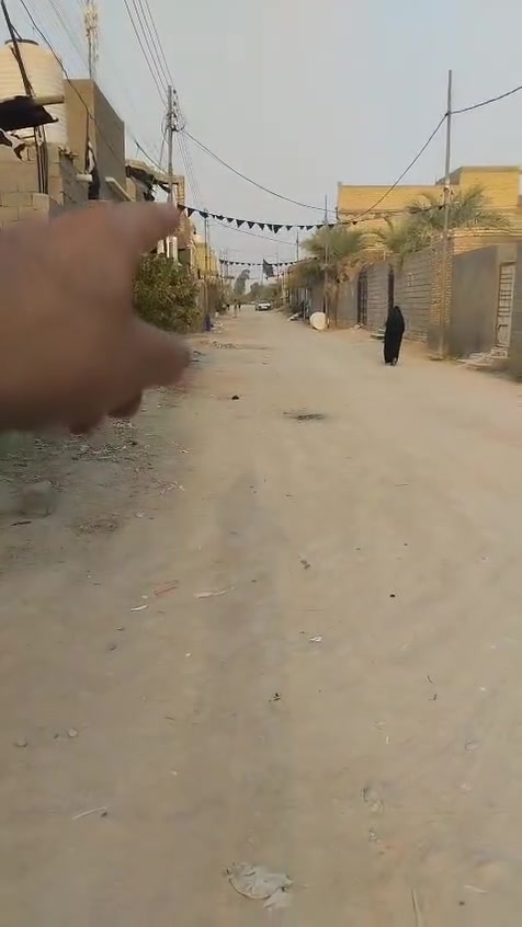 دار زراعي لبيع مساحته 100متر مربع عل شط.طريق ام عواد جوايه رقم شارع 9 بلوك عكاده غرفتين صاله ديوانيه مطبخ صحيات ماء باب لبيت كهرباء مجاري شارع 10متر ستفسار ***********
