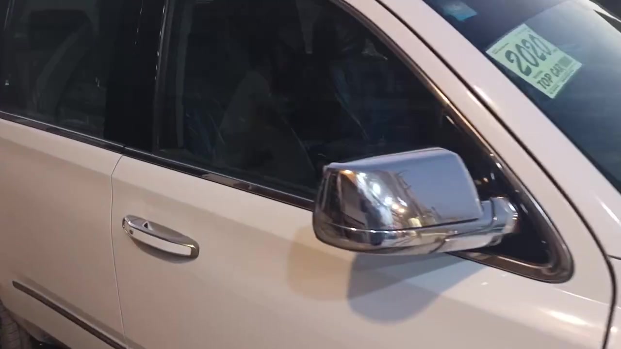السلام عليكم
تاهو امريكي 
موديل ٢٠١٧صبغ ٥ قطع 
مكفوله من  شاصي لغود من چفيه 
من تحميل معجون 
سياره عدله نظيفه مابيهه نقث برغي 
السعر ٢٥٠ 
ماشي ١٠٠ وشويه 
داخل جلد ملكي 
تبريد تدفىئه محرك كير صدر بضمان 
سيارتي الخاصه اني جناي موشراي بياع 
سنويه باسمي 
هزه جديد 
اي خلل مابيهه امانة الله ورسوله 
باتريات جدد 
بغداد الدوره 
او السريدات قرب جزيرة بغداد 
***********

