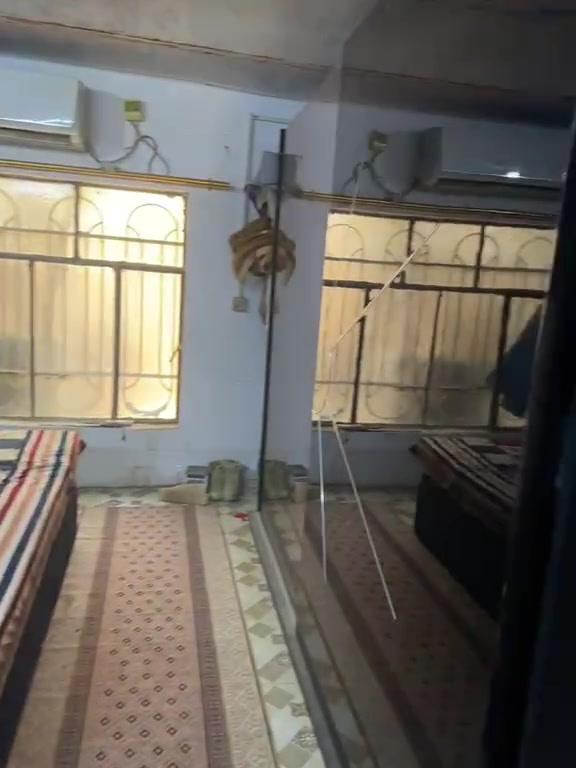 غرفه تركي نضيفه مابيهه ضروريه ودوشكهه ٥قطع  شغلهه درجه أولى ب٤٠٠بيهه مجال
***********
