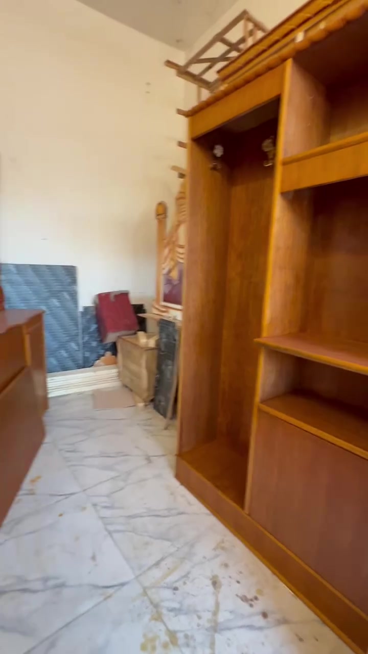 سلام عليكم غرفه صاج نضيفه مصبوغه جديد وجاهزه جربايه لوح  400الف   ***********
