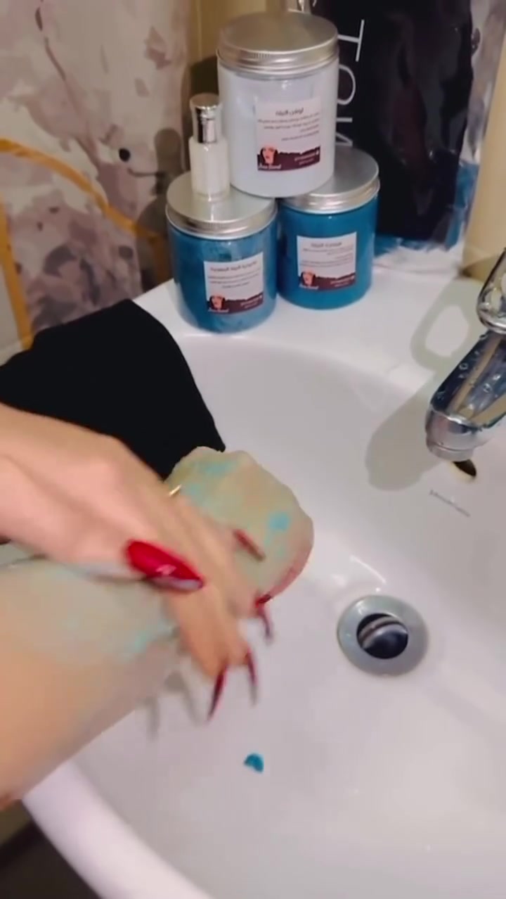 💙🫧بـاكج النيله المغربيه 🫧💙

بالزيوت والزبدات ومطحون حجر النيله الاصلي لتبييض وترطيب
الجسم وعلاج التصبغات وجلد الاوزه وخشونة الركب والاكواع 
وتقشير الجلد وترطيبه ترطيب عميق لوجود زبدة الشيا وزبدة الورد 
وزيت اللوز المر والجوجوبا مع خلاصات تفتيح عشبيه 😍
يتكون من..
1️⃣ _سنفرة النيله المغربيه 
2️⃣ _صابونية النيله المغربيه
3️⃣ _لوشن النيله المغربيه
4️⃣ _الليفه المغربيه
5️⃣ _مسك ثباتيه وفوحان عالي // كل هذا بـ {{25}} الف فقط 😎
#zoza_secret #جمال #زوزه_سيكرت #عنايه #منتجات_طبيعية #براند_عراقي #العراق #بغداد  @zoza_secret Zainab Altamimi
