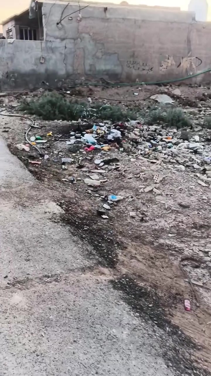 قطع زراعي قرب السيطرة شارع الملعب متوفر كافة الخدمات مي كهرباء تبليط مجاني 
***********
